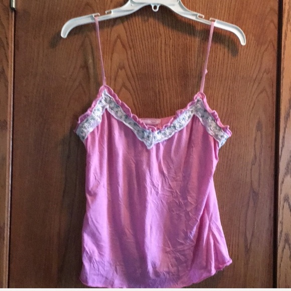 Rose lace crinkle camisole - Picture 5 of 5